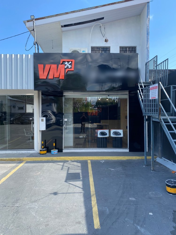 Fachada da loja VM na Rua Rio Purus, no Vieiralves